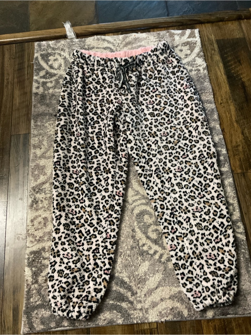 9-2026-MUT-LUKS Cozy Leopard Print Fleece Pajama Pants - Pink Accent-MEDIUM